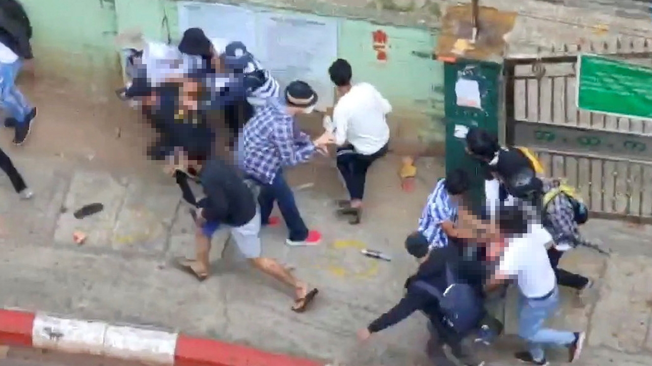 สุดโหด ตร.ใช้กระสุนจริงยิงม็อบต้านรัฐประหารในพม่า ตายอีก 2 ภาพว่อนเน็ต