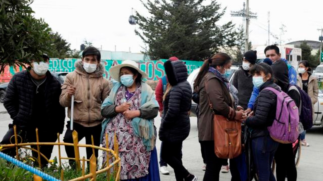 สลด ราวระเบียงมหาวิทยาลัยโบลิเวียพังถล่ม นักศึกษาตกตึกดับคาที่ 