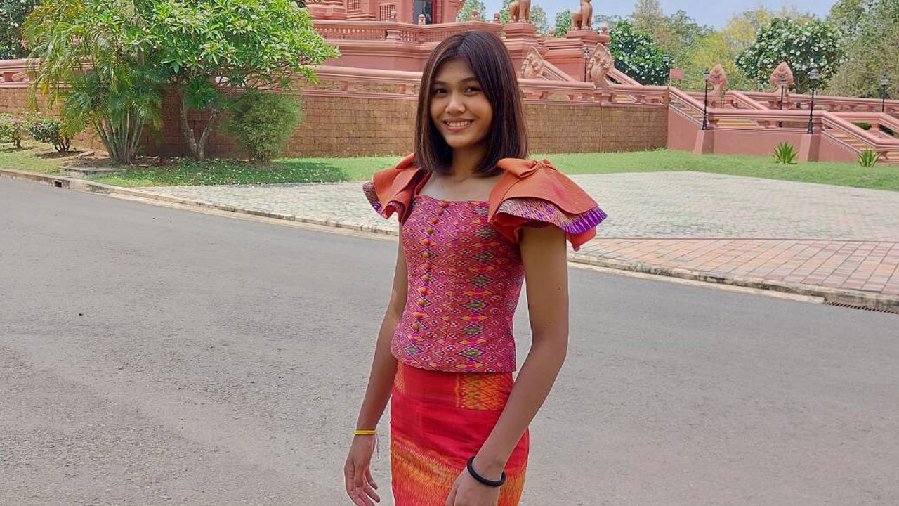 ชมภาพชุด "บีม พิมพิชยา" นักวอลเลย์บอลหญิงทีมชาติไทย สวมชุดไทยเทศกาลสงกรานต์