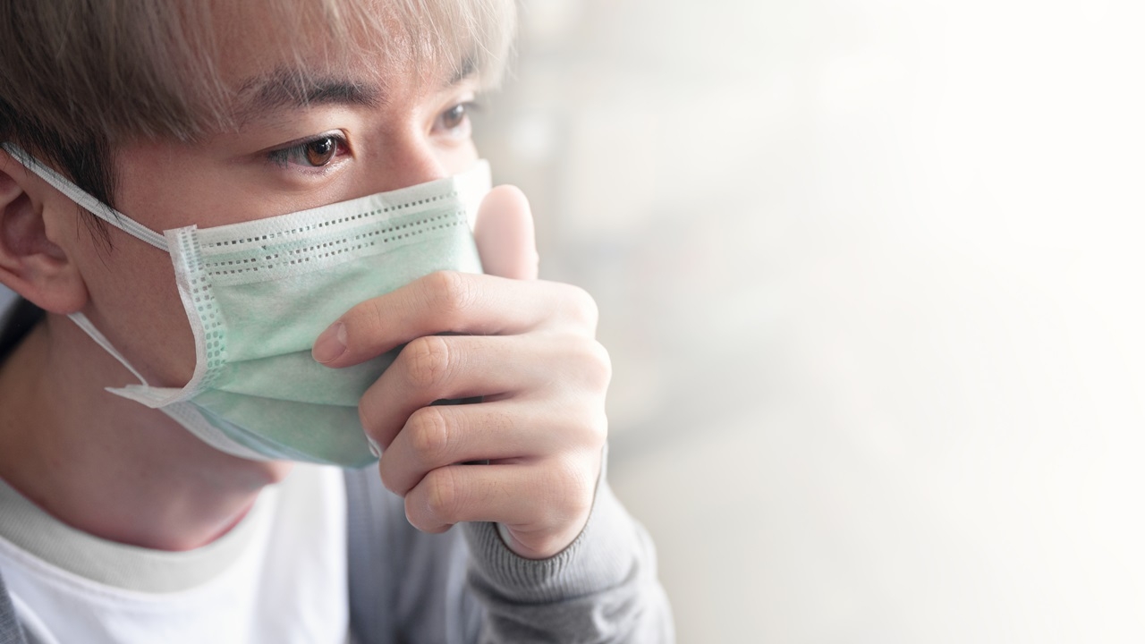 กรมการแพทย์ โต้ข่าวให้ผู้ป่วยโควิดอยู่บ้าน ชี้เป็นแนวทางระหว่างรอเตียง