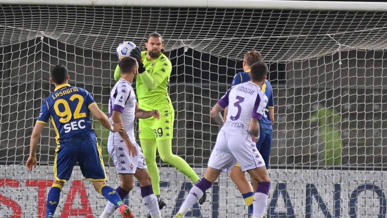 ฟิออเรนตินา บุกเฉือน เวโรนา ถึงถิ่น 2-1 ศึกเซเรีย อา