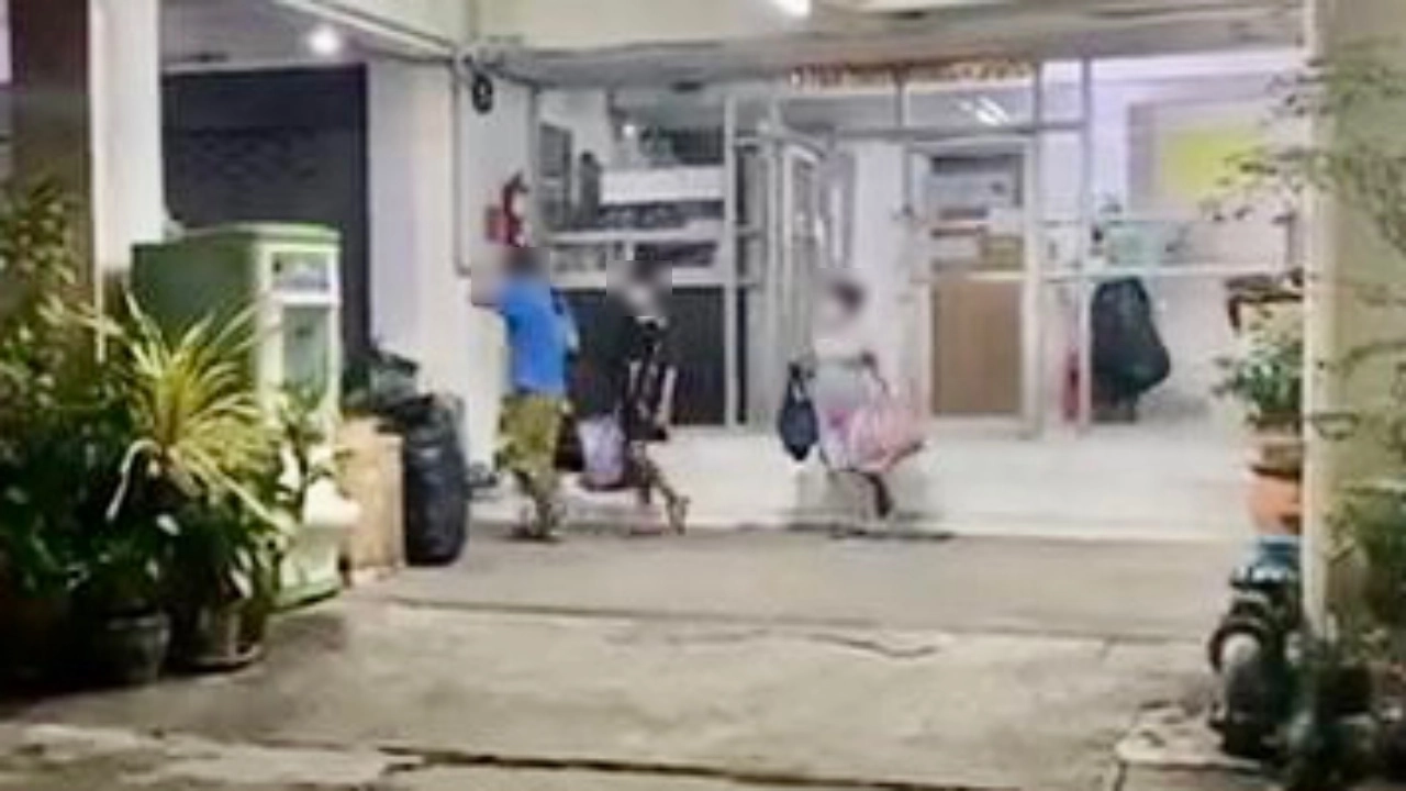 พ่อแม่ลูกติดโควิด ได้ไปโรงพยาบาลแล้ว หลังต้องกักตัวอยู่แต่ในคอนโด 5 วัน