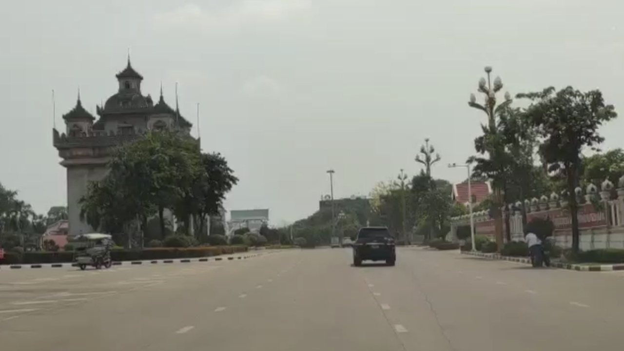 เวียงจันทน์เงียบเหงาหลังโควิด-19 ระบาด ล่าสุดพบติดเพิ่ม 65 คน สะสม 132 คน