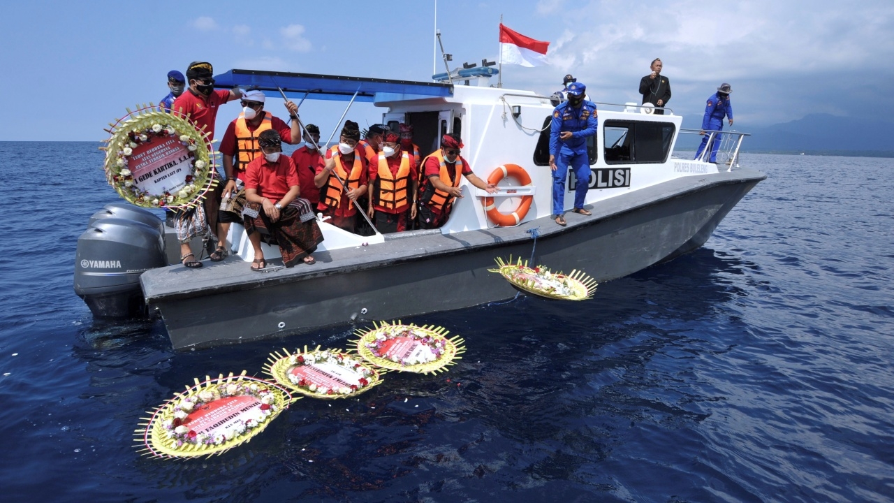 สุดเศร้า อินโดฯ เผยคลิปทหารบนเรือดำน้ำร้องเพลง เหมือนสั่งลา ก่อนเรือจม (คลิป)