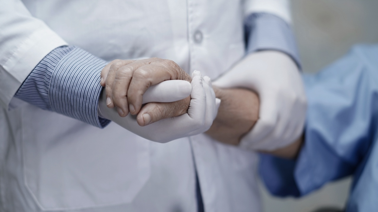 รายละเอียดผู้เสียชีวิตโควิด รายใหม่ 15 ศพ ส่วนใหญ่สัมผัสผู้ติดเชื้อในครอบครัว