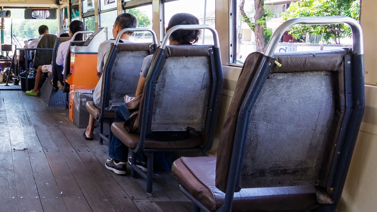 ขสมก. พบพนักงานเก็บค่าโดยสาร ติดโควิด-19 พร้อมครอบครัวรวดเดียว 7 คน