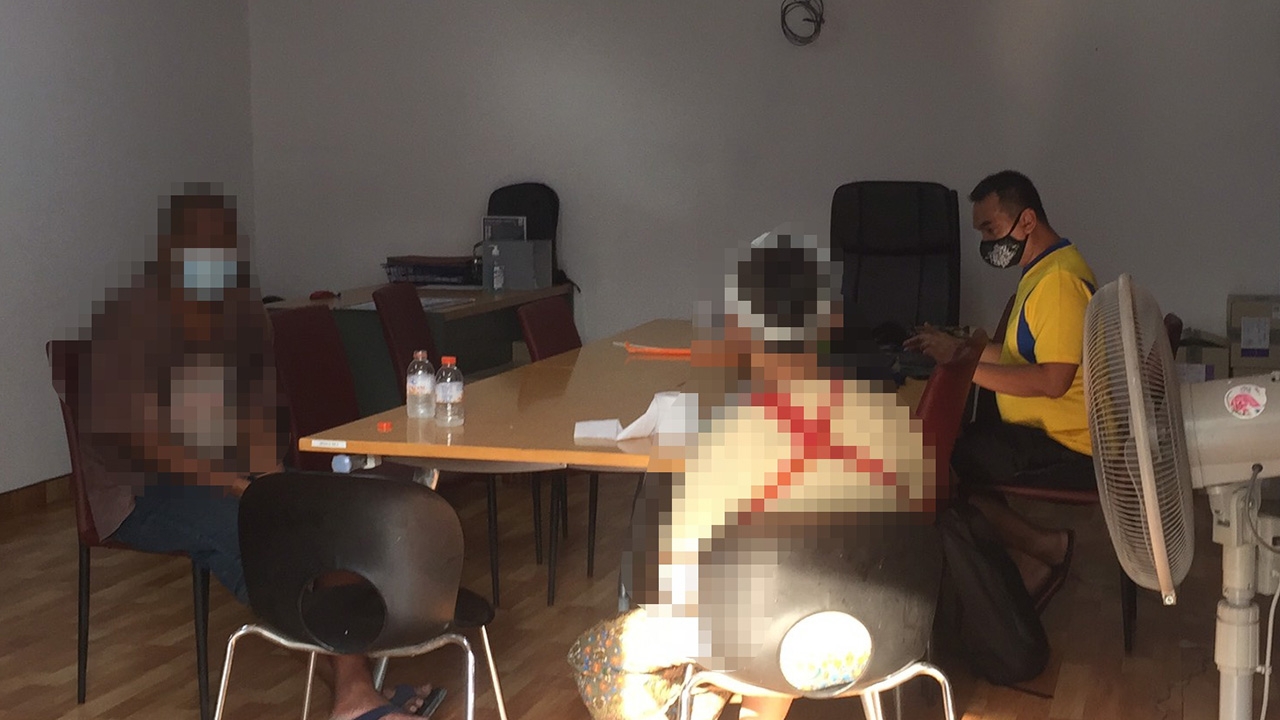 ตร.ราษฎร์บูรณะพบหนุ่มแอบส่องดูสาว รพ.แล้ว เป็นผู้ป่วยทางจิตอยู่ใกล้ๆ กัน