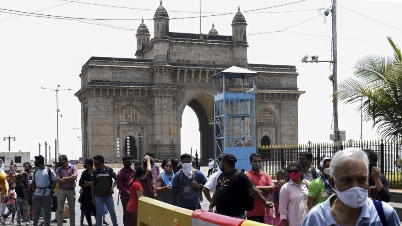 ขู่ล็อกดาวน์ อินเดียพบผู้ป่วยโควิดเฉียดแสนในวันเดียว