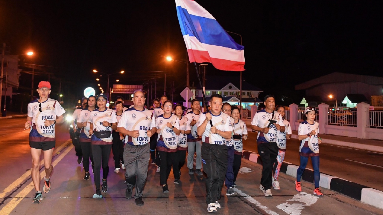 วิ่งผลัดธงชาติไทย วันที่ 5 ชาวประจวบฯ รวมใจพิชิตเส้นทางโหด 101.3 กม.
