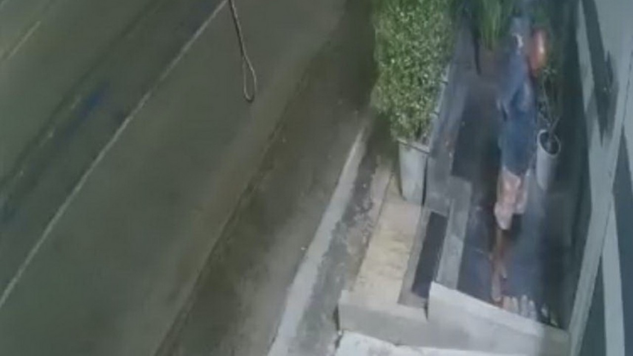 หนุ่มเลยแชร์ประสบการณ์โดนเทิร์นรองเท้า เอาแตะคู่ใหม่ไป ทิ้งคู่เก่าให้ใช้