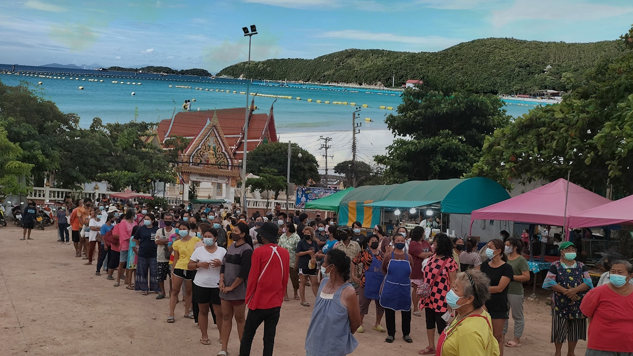 เกาะล้านร้าง ยุคโควิด น้ำทะเลใส ไร้นักท่องเที่ยว ธุรกิจเจ๊ง หากินสุดลำบาก