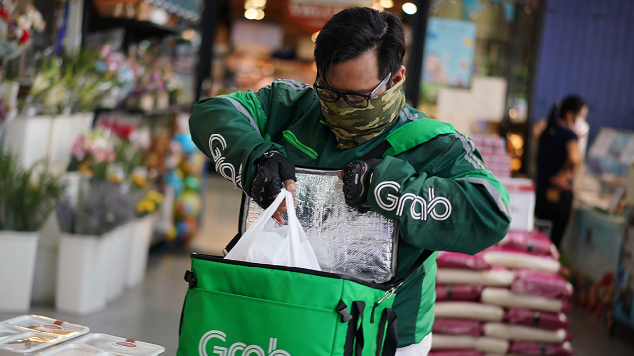 Grab ทุ่ม 160 ล้านผนึกพันธมิตรช่วยร้านอาหาร ไรเดอร์ คนไข้ รพ. สู้โควิด