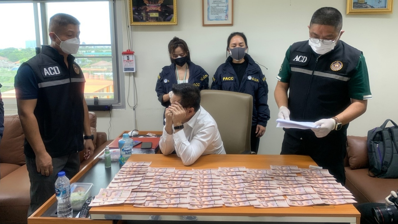 จับ ผอ.รพ.บางกรวย เรียกรับเงินส่วนต่างค่าติดตั้งระบบคอมพ์ เกือบแสน