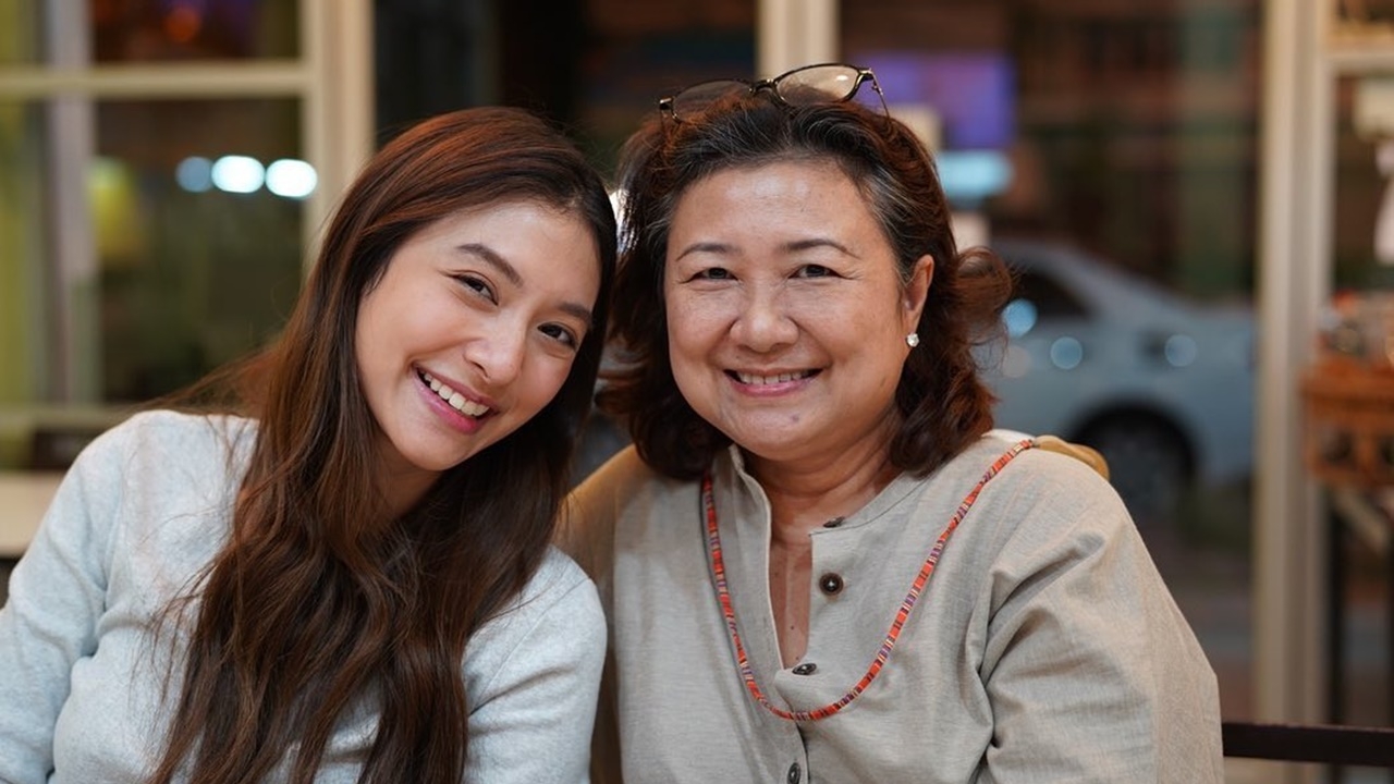 แม่ปู อังคณา เคลียร์ดราม่าให้ มิว นิษฐา อีกรอบ ตอบชัดเรื่องคนรถติดโควิด