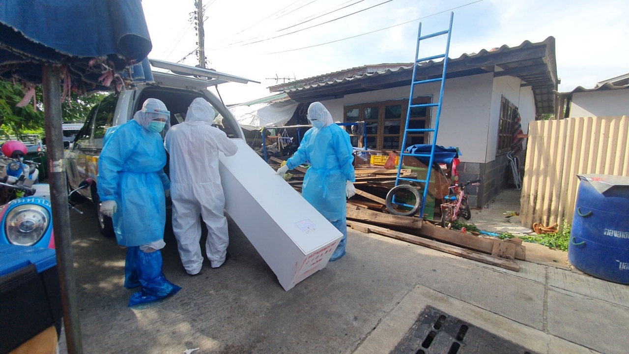 สลด ลูกชายติดโควิดตายเพียงวันเดียว พ่อวัย 66 ปี เสียชีวิตคาบ้านอีกคน