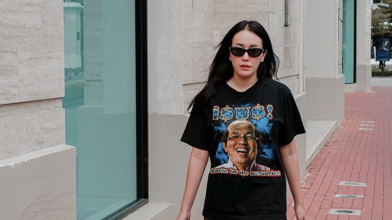 ไอซ์ ณพัชรินทร์ ทำเสื้อยืด พ่อค่อม ขาย สะดุดตาแฮชแท็กสุดจี๊ด