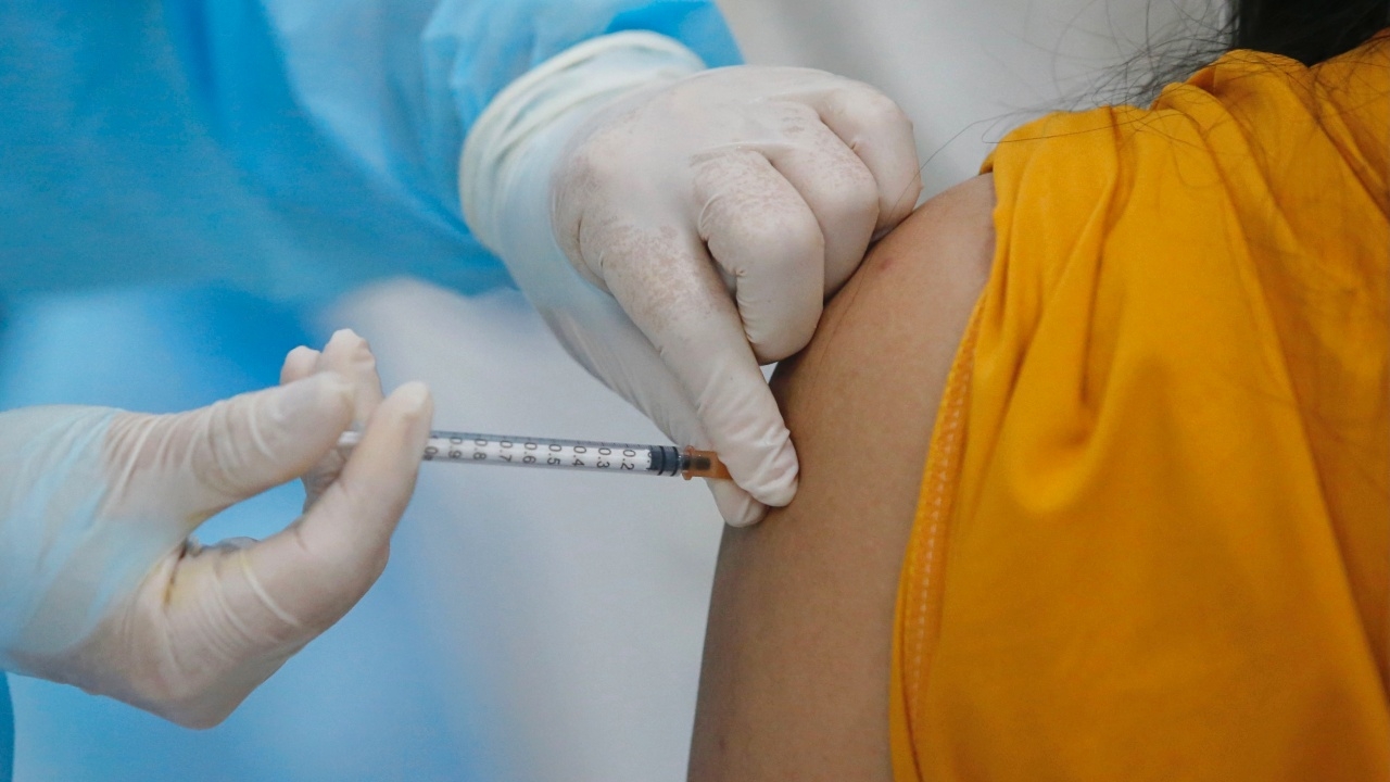 "หมอยง" ชี้ ไทยต้องฉีดวัคซีนเพิ่ม 85% สร้างภูมิคุ้มกันหมู่ คุมการแพร่ระบาด