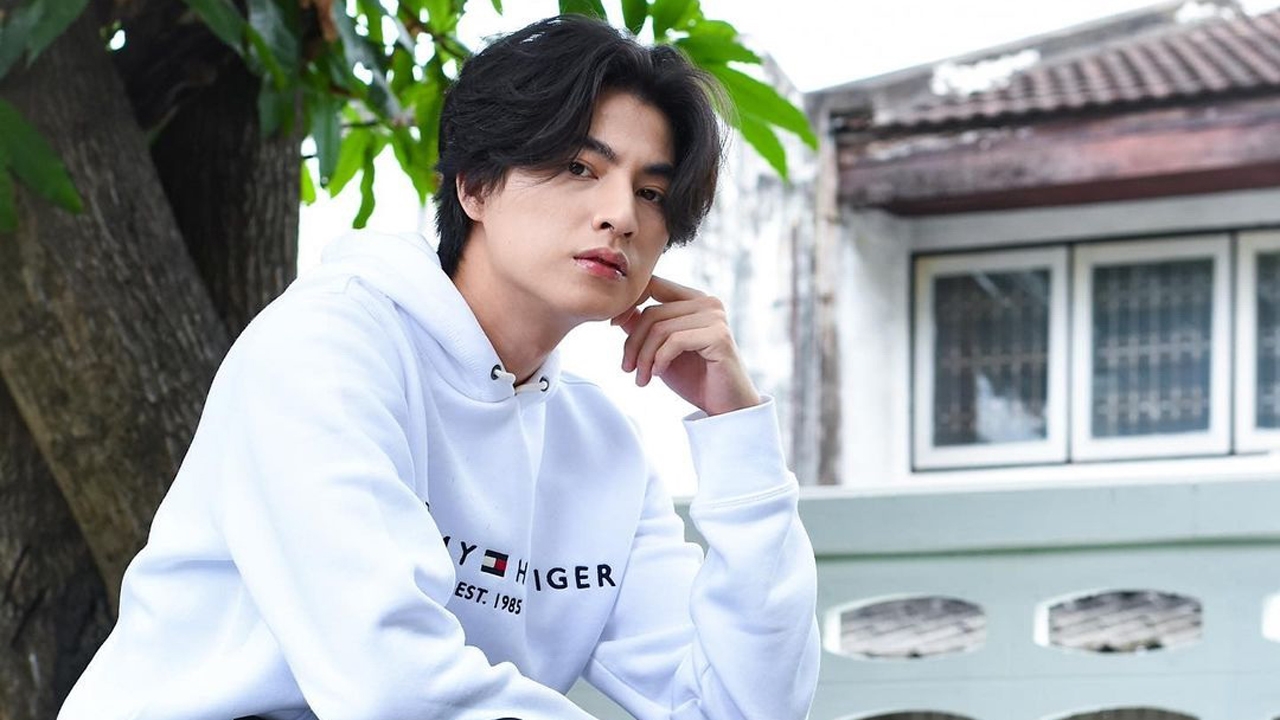 ปรุงด้วยใจ “กลัฟ-คณาวุฒิ” เข้าครัวลงมือทำอาหาร ส่งต่อกำลังใจให้ผู้ประสบภัย