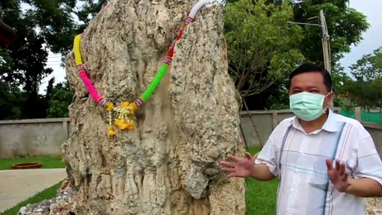 เสี่ยโรงงานน้ำดื่ม เผย "เลขเด็ด" องค์พญานาคสีเขียว ลุ้นโชคงวด 16/8/64 (คลิป)