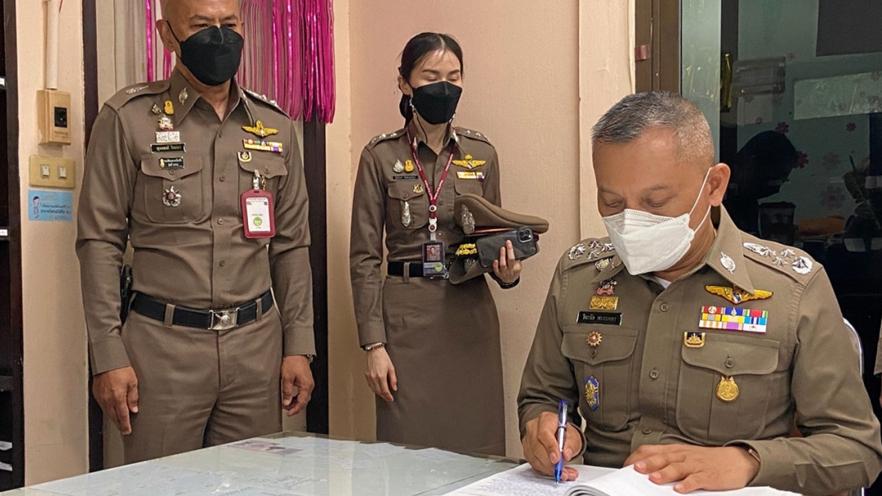 วิระชัย ยื่นฟ้อง 2 บิ๊กตำรวจ คนสนิทอดีต ผบ.ตร.คนที่ 11 จักรทิพย์ ชัยจินดา