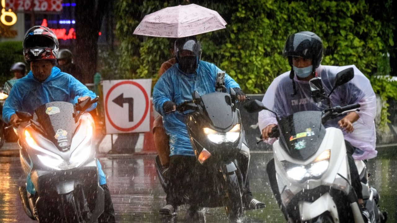 สภาพอากาศวันนี้ มรสุมอ่อนกำลัง แต่ไทยยังมีฝนฟ้าคะนอง ตกหนักภาคใต้
