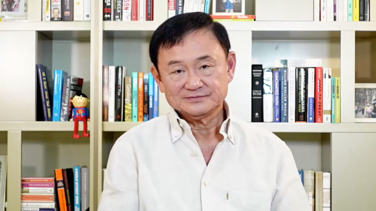 "ทักษิณ" อัด วัคซีนไฟเซอร์ ทั่วโลกมีไว้ฉีด แต่ไทยมีไว้อม ขอตร.ป้องประชาชน