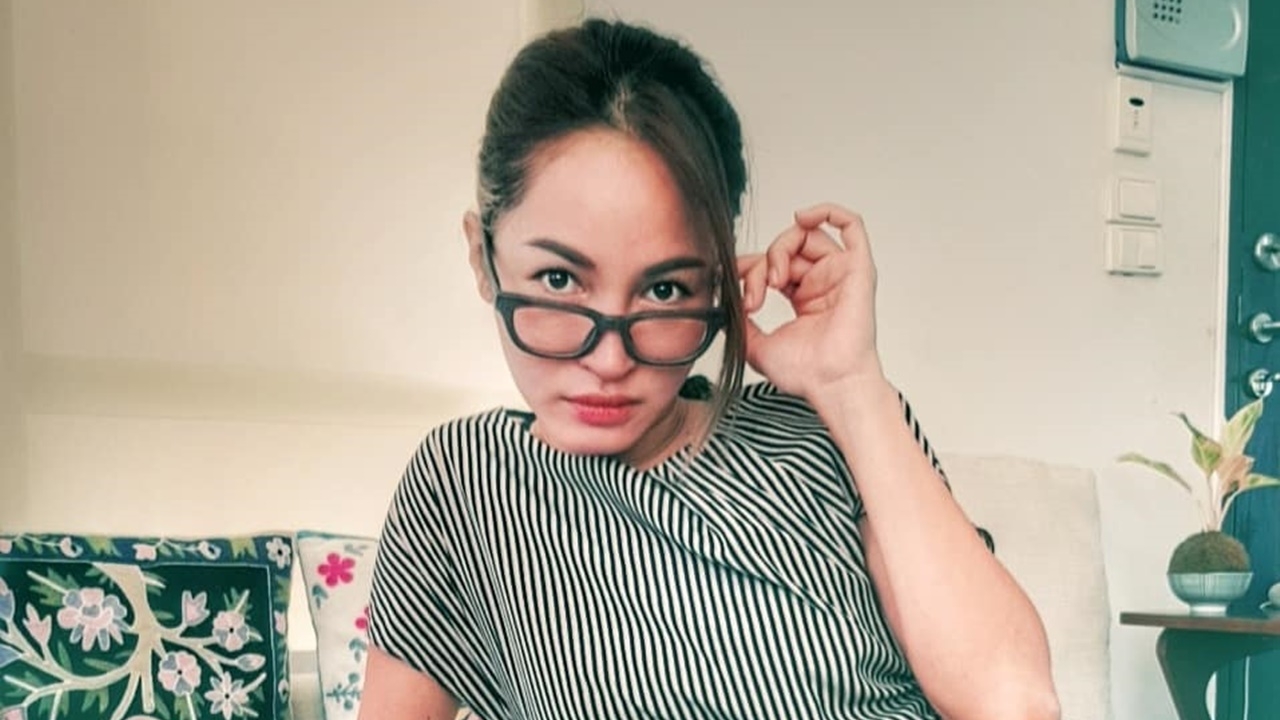 พลอย ถูกชาวเน็ตวิจารณ์ความเฮอา ฟาดกลับ อย่าใจแคบ วางมือถือแล้วนอนพัก 