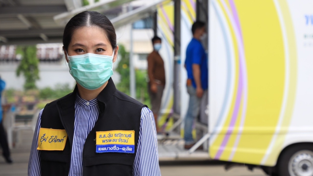 ศาลให้ ธณิกานต์ พรพงษาโรจน์ ยุติปฏิบัติหน้าที่ ส.ส. ปมเสียบบัตรแทนกัน