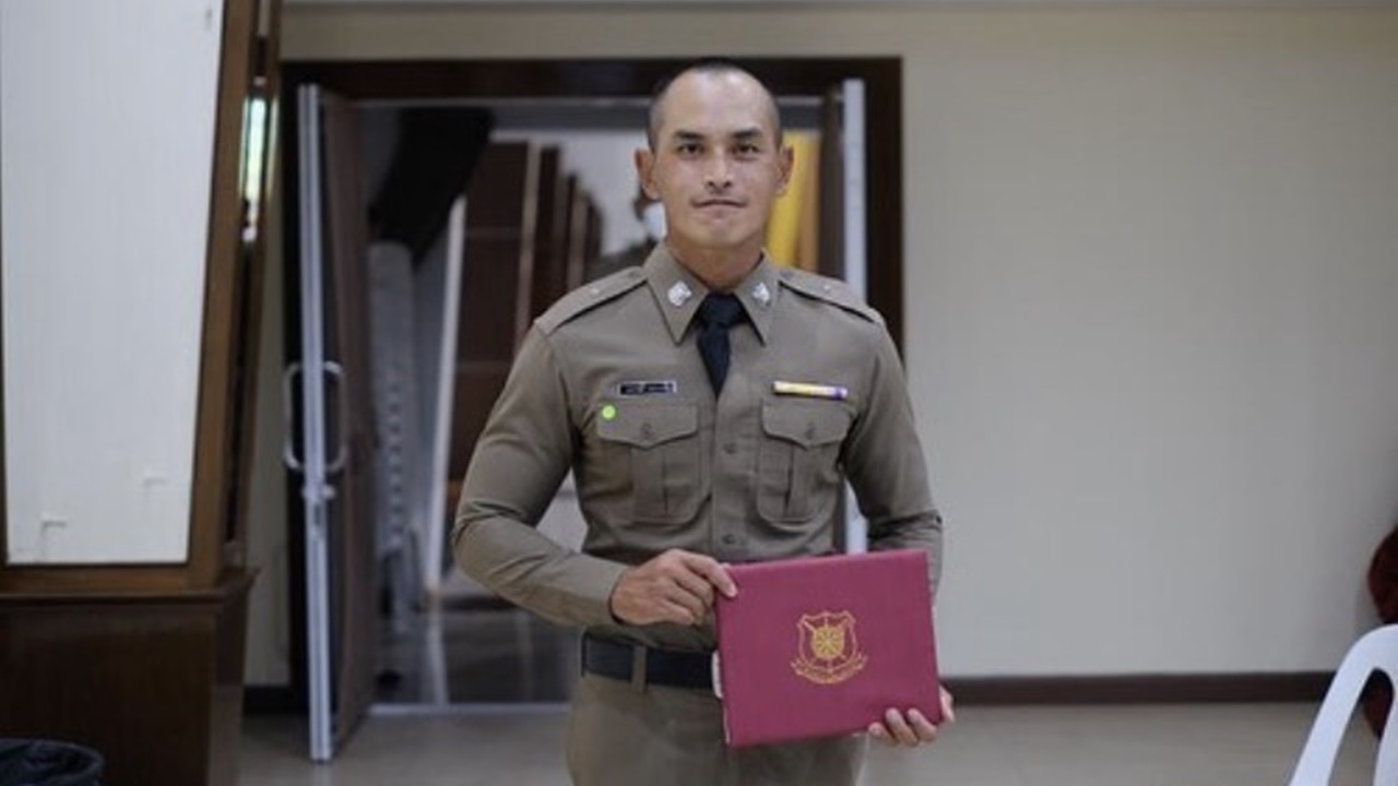 ร่วมยินดี สงกรานต์ เตชะณรงค์ เรียนจบหลักสูตรนายร้อยตำรวจ
