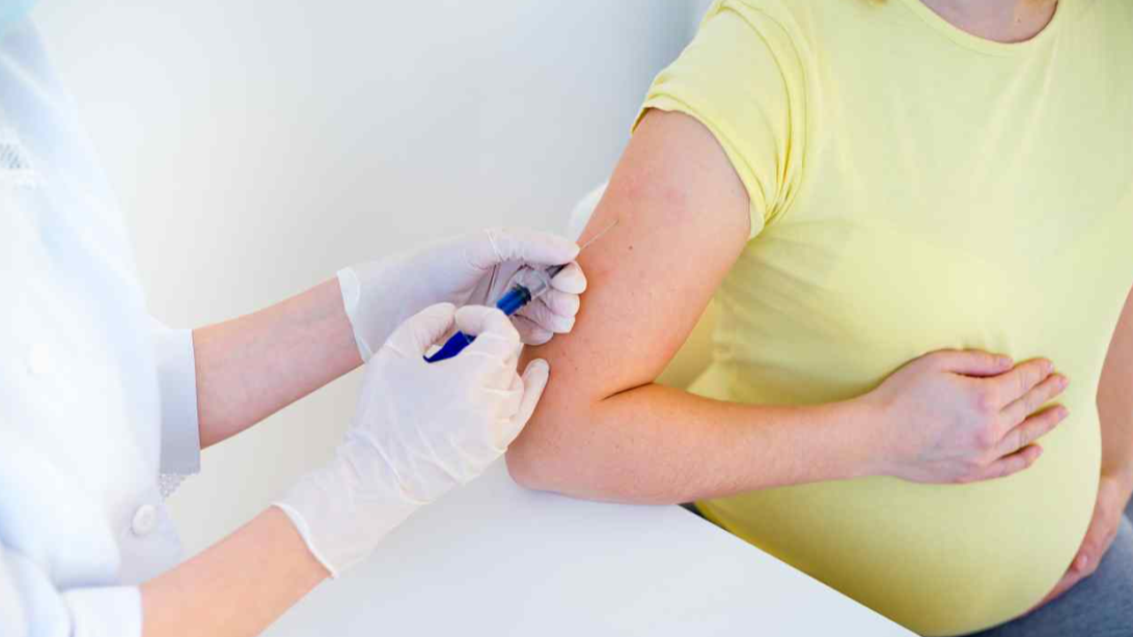 คุณแม่ “ตั้งครรภ์-เตรียมคลอด-ให้นมบุตร” ควรวางแผนวัคซีนอย่างไร