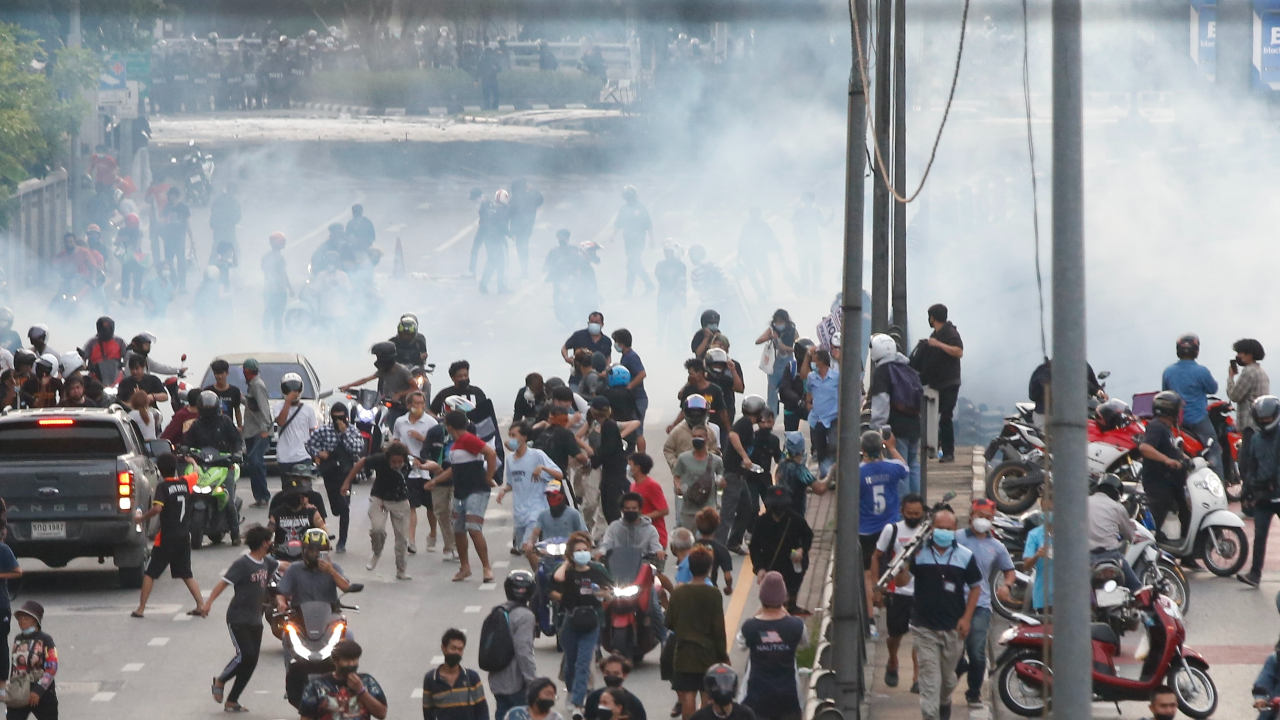 ม็อบ "ทะลุฟ้า" นัดชุมนุม พรุ่งนี้ บ่าย 3 อนุสาวรีย์ชัยฯ ไปบ้าน "บิ๊กตู่"