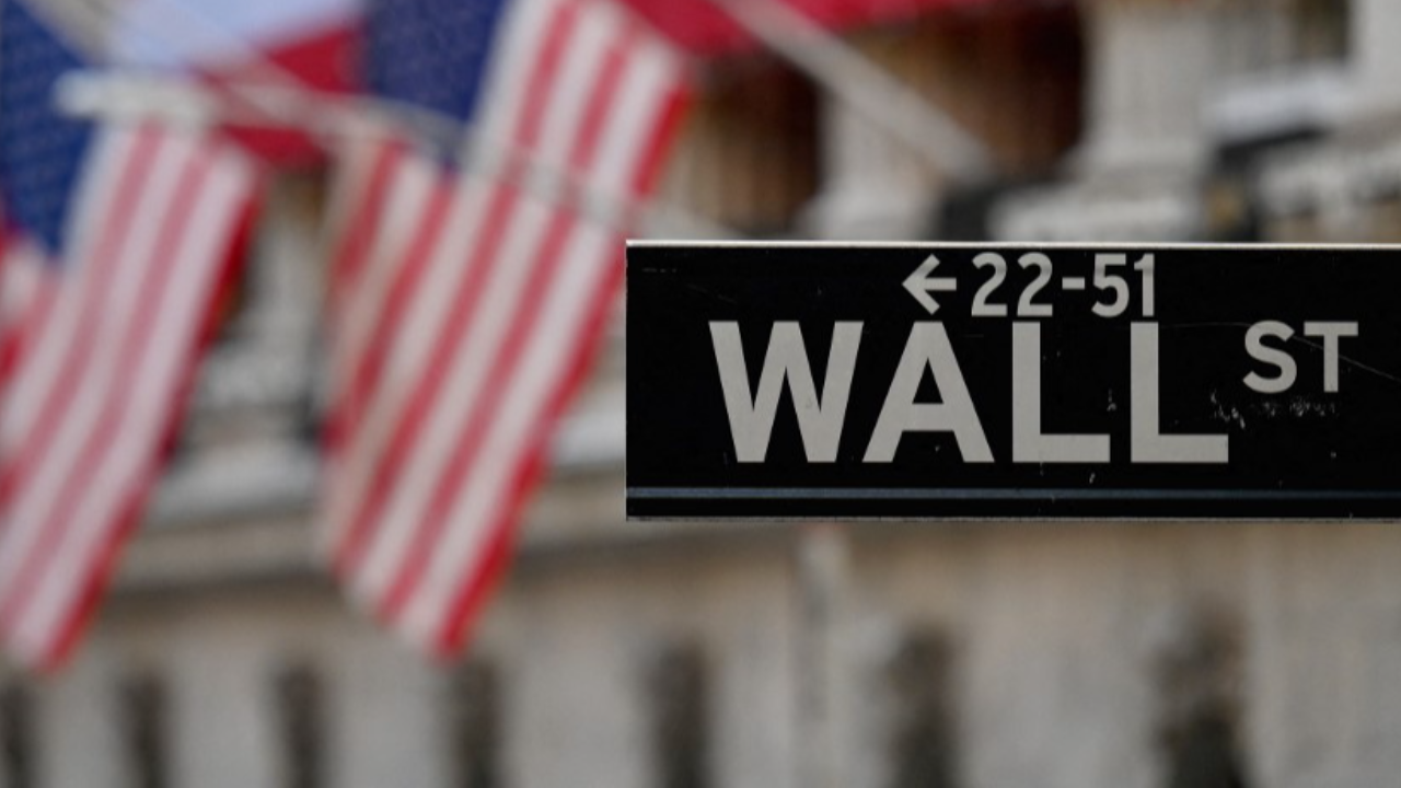 หุ้นสหรัฐฯ ฟื้นปิดบวก ดาวโจนส์นิวไฮต่อ ราคาน้ำมันดิบ-ทองคำลดลง