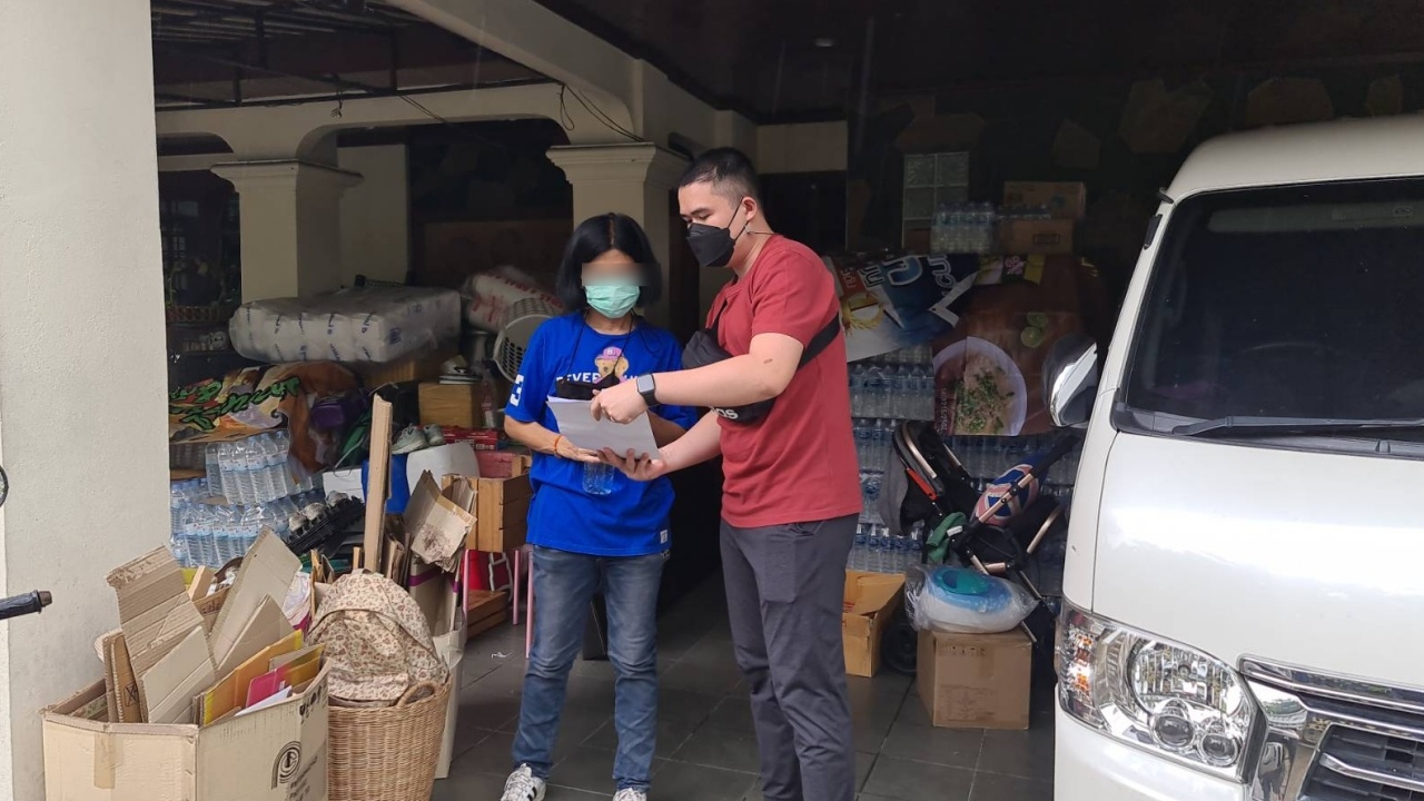 รวบอดีตเจ้าหน้าที่ธนาคารระดับสูง แอบเบิกเงินฝากลูกค้าไปใช้กว่า 60 ล้าน