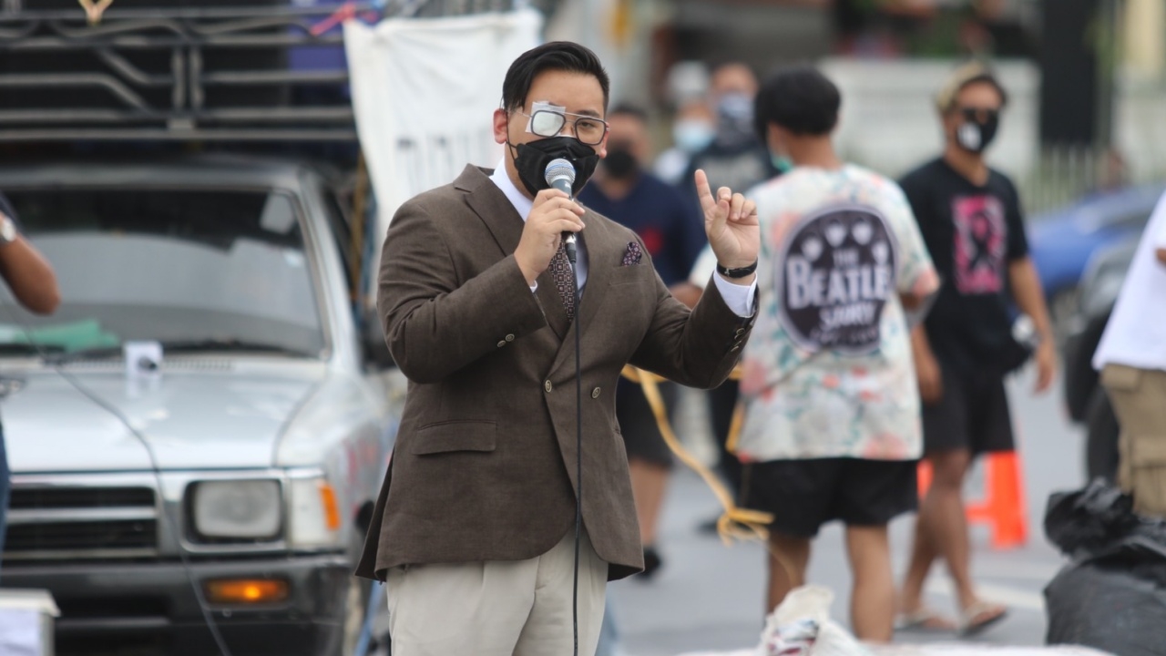 กลุ่มทะลุฟ้า ทำกิจกรรมรอบอนุสาวรีย์ประชาธิปไตย "ลูกนัท" มาร่วมม็อบ 28 สิงหา