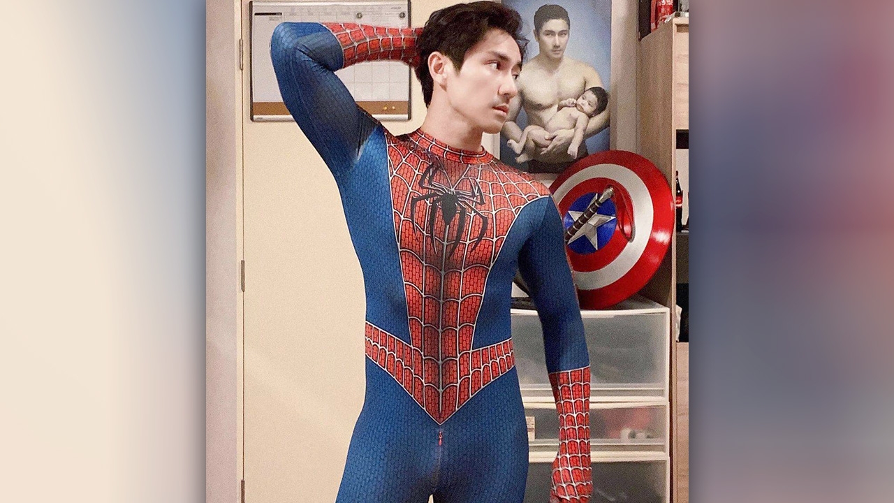เอ พศิน ใส่ชุดคอสเพลย์เป็นเพื่อนลูกชาย ชาวเน็ตคอมเมนต์แซวความแซ่บ