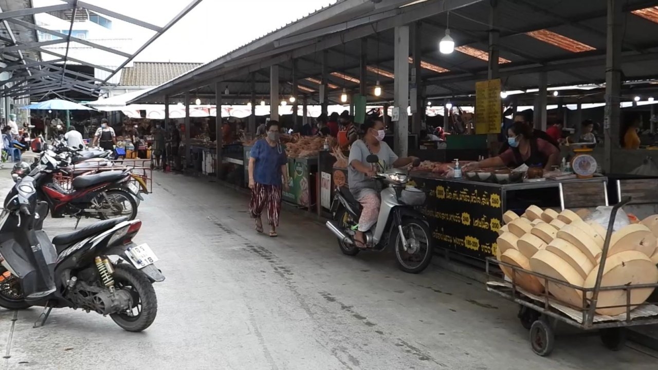 ระนองโควิดระบาด ผู้ว่าฯ จ่อประกาศเคอร์ฟิว 21 ส.ค. ตลาดสดเงียบคนหายไป 80%