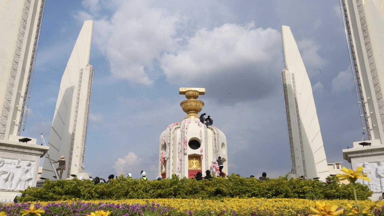 เตือนผู้ใช้รถเลี่ยงเส้นทางรอบอนุสาวรีย์ประชาธิปไตย ย้ำเว้น 2 แยกไฟแดง