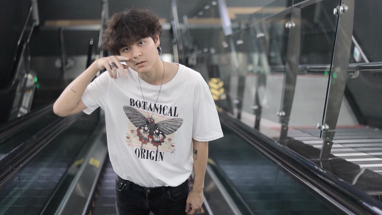 The TOYS พีกมาก เจอแฟนคลับหยอดกลางไลฟ์สด (คลิป)