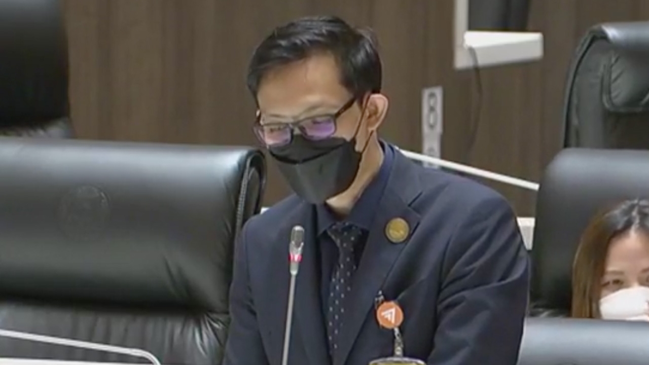 "จิรัฏฐ์" แขวะ นายกฯ ไล่จับชาวประมง แค่อยากมีที่ยืนเวทีต่างชาติ