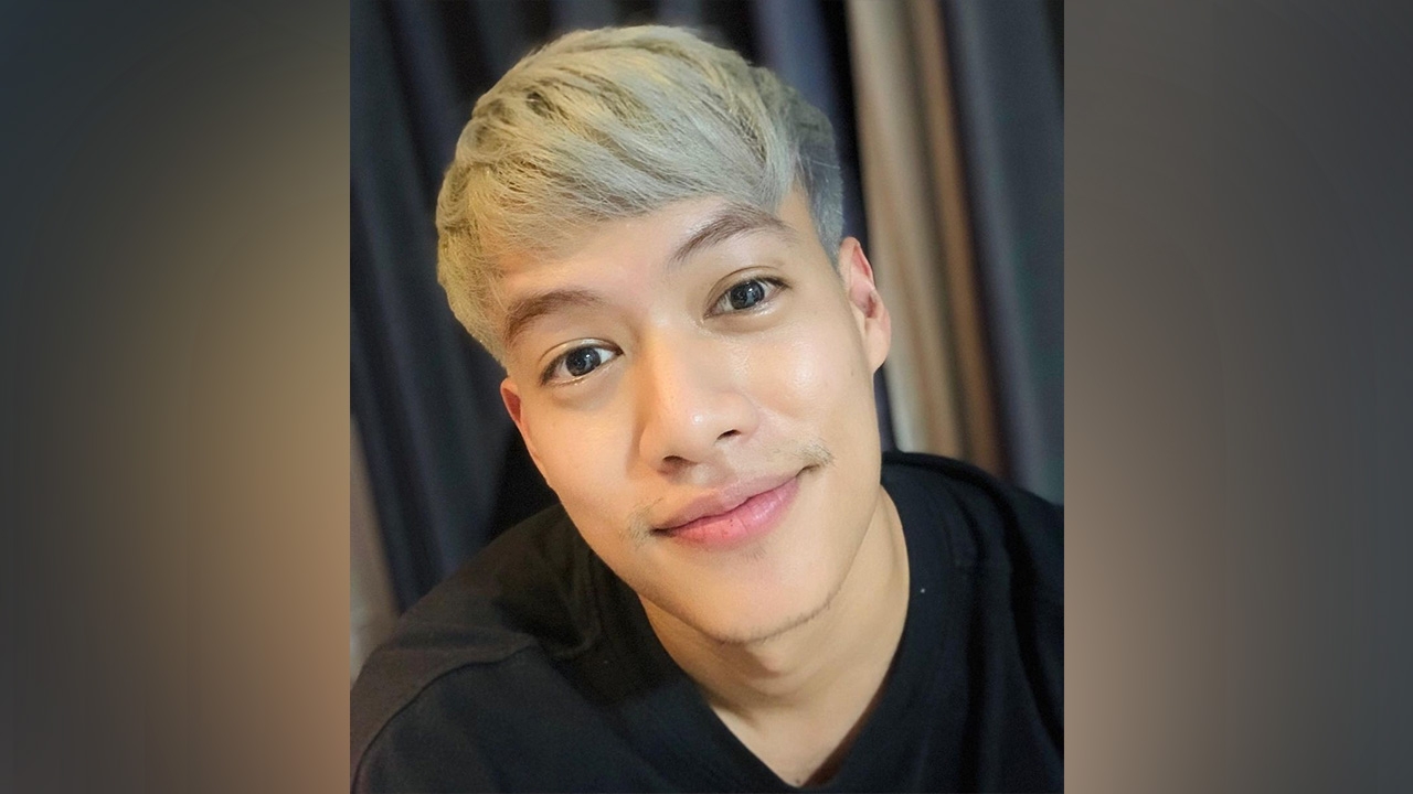 “ปอ-อรรณพ” โพสต์ภาพเปลี่ยนสีผมทรงม้าเหินพร้อมแคปชันชวนสยิว
