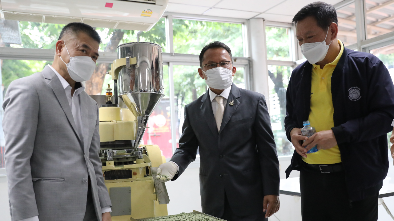 "ฟ้าทะลายโจรอัดเม็ด" จากเครื่องปั๊มยาบ้า "สมศักดิ์" การันตีสะอาดแน่นอน