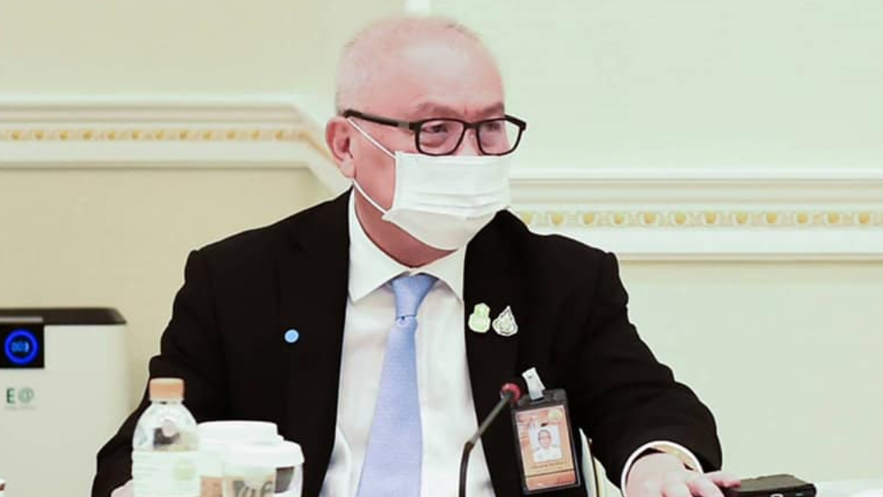 นายกฯ มอบ "สุพัฒนพงษ์" ขอบคุณสภา ผ่าน พ.ร.บ.งบประมาณ ปี 2565