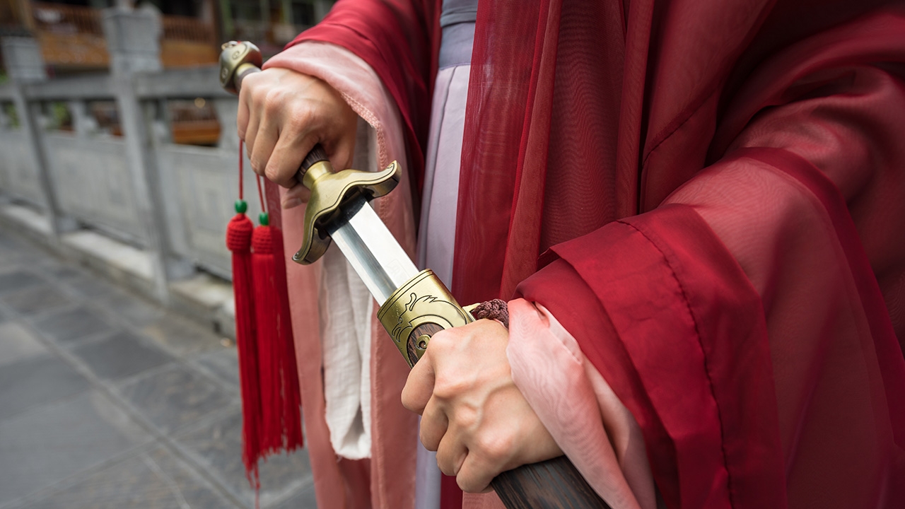 จับโจรเอาหัวโจก