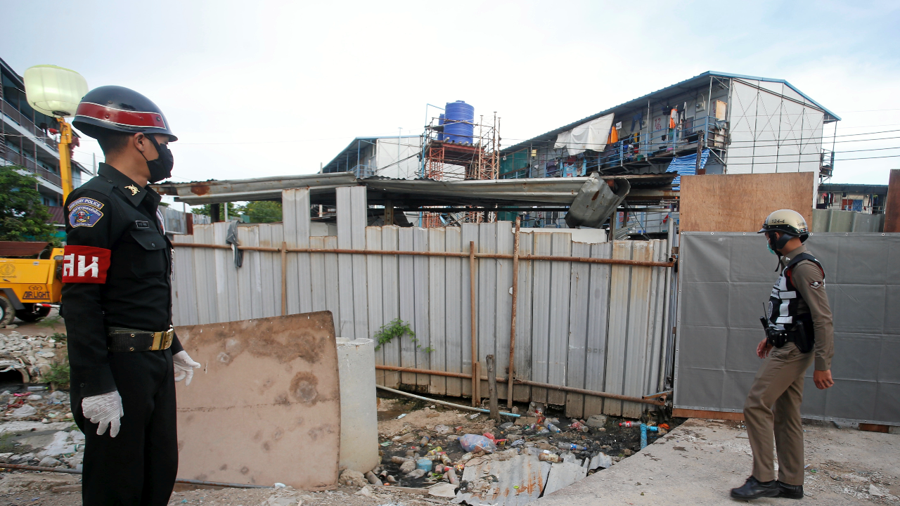 เผยผู้ติดเชื้อต่ำกว่าคาดการณ์ ด้าน กทม.กลับมาพบผู้ป่วยในแคมป์ก่อสร้าง