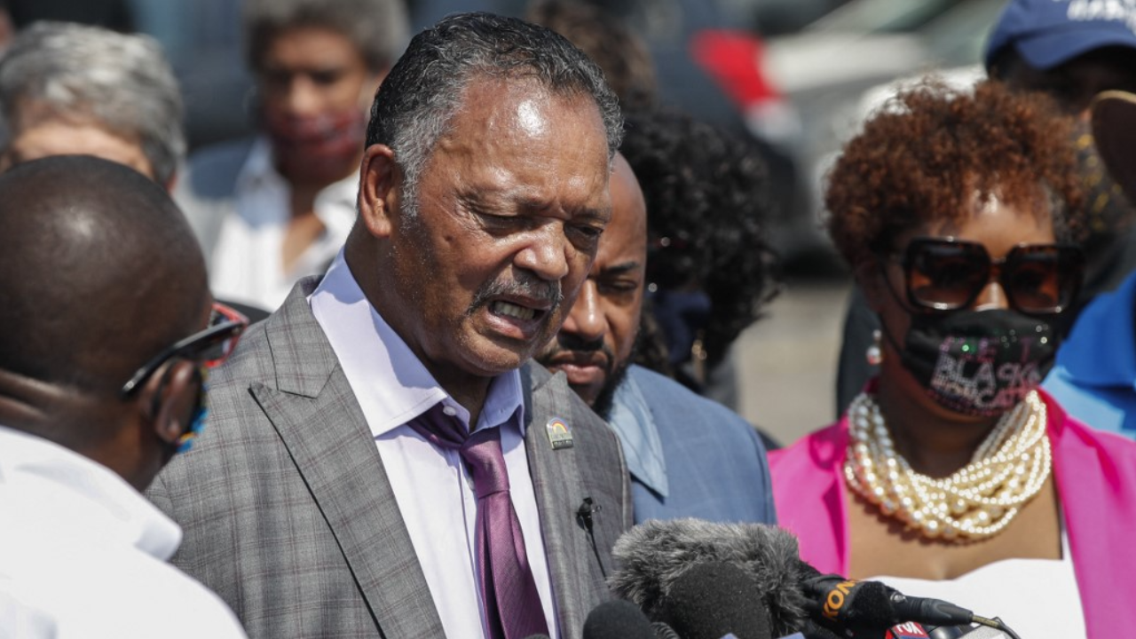 สาธุคุณ "เจสซี่ แจ็คสัน” นักเคลื่อนไหวเพื่อสิทธิมนุษยชนอเมริกัน ติดโควิด-19