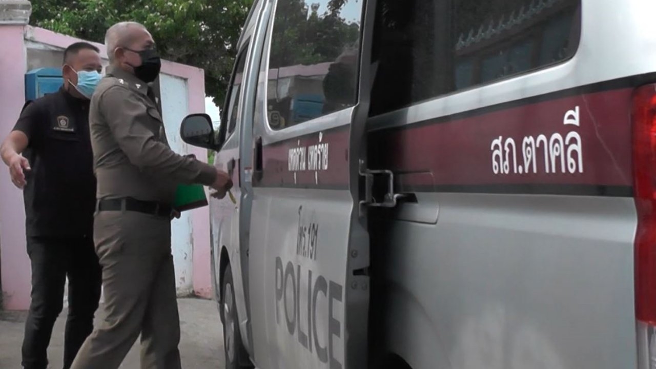 ตร.ตาคลี นำตัว 2 หญิงสาวคาดพยานสำคัญ สอบเพิ่มปมคลิปคลุมถุงดำว่อนโซเชียล