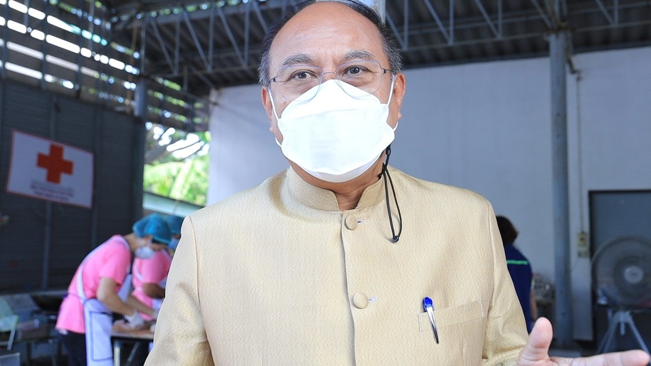 ผู้ว่าฯโคราชชื่นชม สาวบุญบริจาคซื้อวัคซีนฉีดชาวขนงพระ กำชับ อบต.ดูแลดีๆ