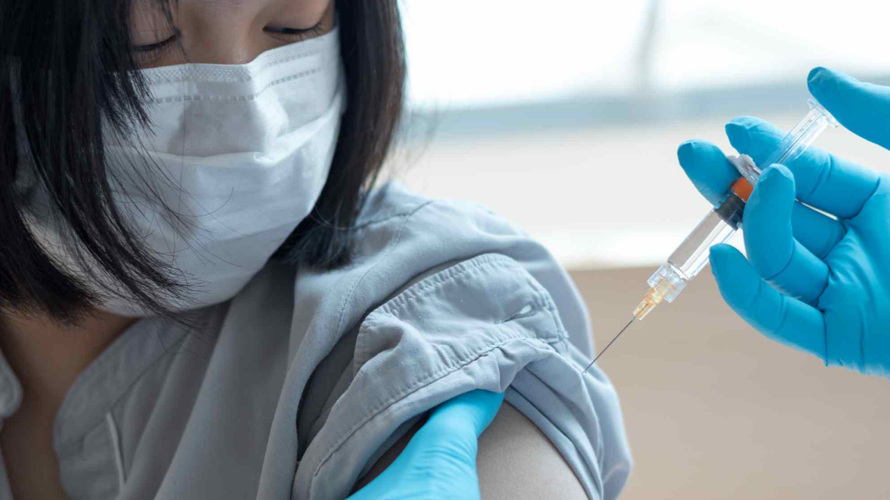 ไทยร่วมใจ แจ้งคิวฉีด "แอสตราเซเนกา" เข็ม 2 สำหรับผู้ฉีดเข็ม 1 เดือน มิ.ย.