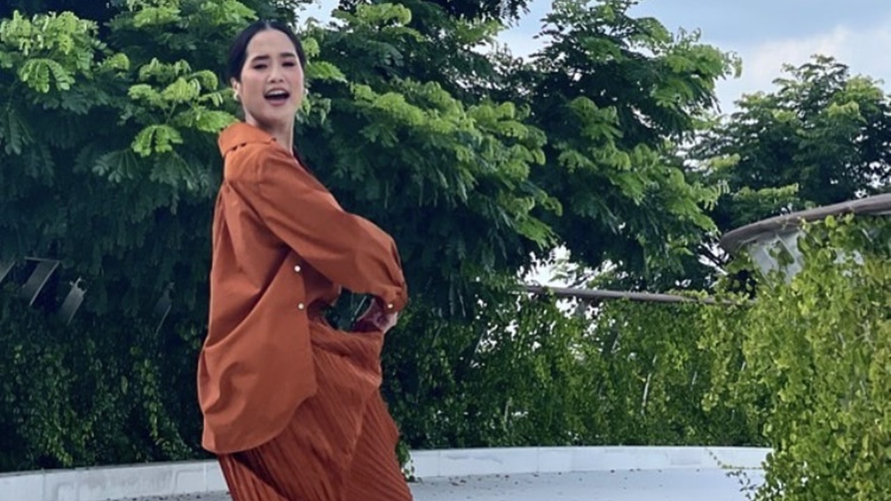 อ้น ศรีพรรณ เผยแฟชั่นใหม่สุดอินเทรนด์ ทำชาวเน็ตแห่ทักเหมือน พส. บิณฑบาต
