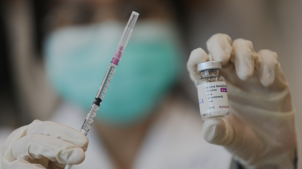 รพ.ศิริราช เปิดจองฉีดวัคซีน AstraZeneca เข็มแรก 10-20 ก.ย.นี้